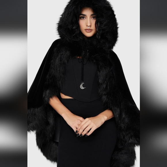 Killstar Black Faux Fur Trim Cloak - Picture 2 of 6
